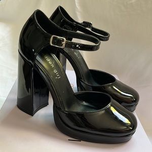 Madden Girl Unaa Black Patent Heels 👠